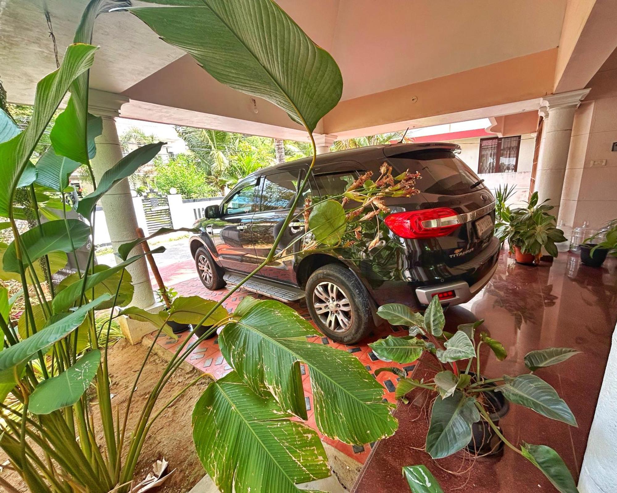 La Casa Trivandrum 4 Bhk Ac Luxury Villa At City Centre, Just 6 Kms To Airport Thiruvananthapuram Exterior photo